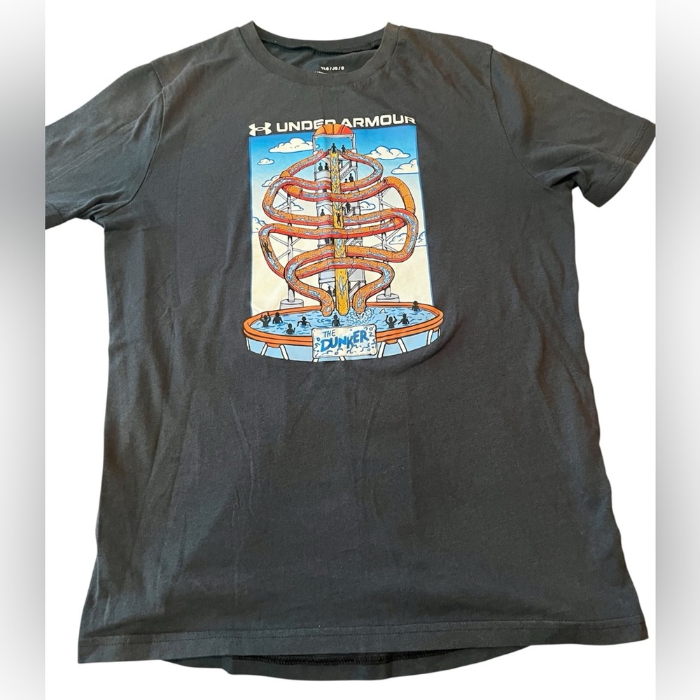 Under Armour Boy’s “The Dunker” basketball waterslide Black Graphic Tee